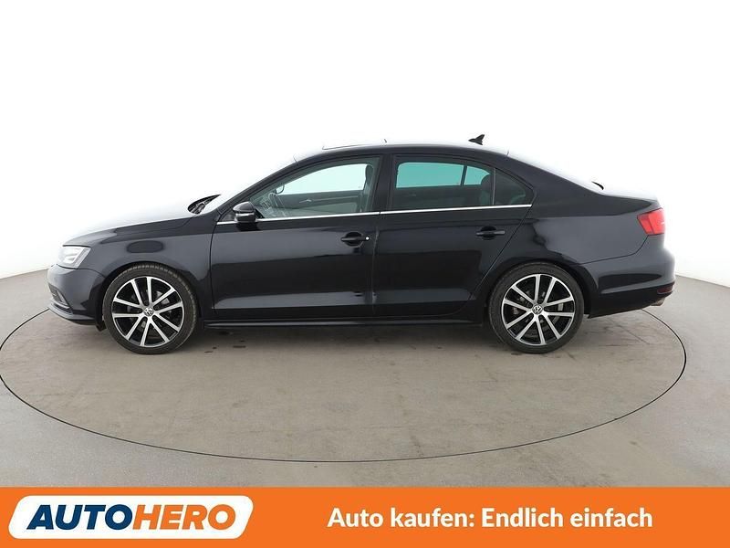 Second-hand VW Jetta 150 CP (110 kW) 2016 Negru Berlinǎ