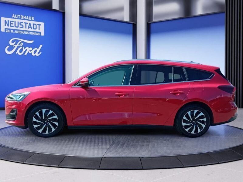 Gebraucht Ford Focus Titanium 155 PS (114 kW) 2024 Fantasticrot metallic Kombi