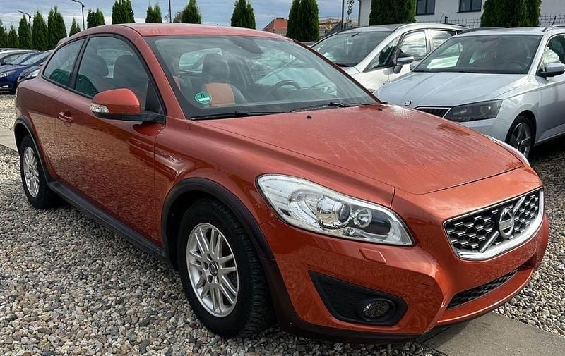 Orange Gebraucht 2010 Volvo C30 Momentum Kleinwagen | 5.555 € (Fairer Preis) - Bild 1/4