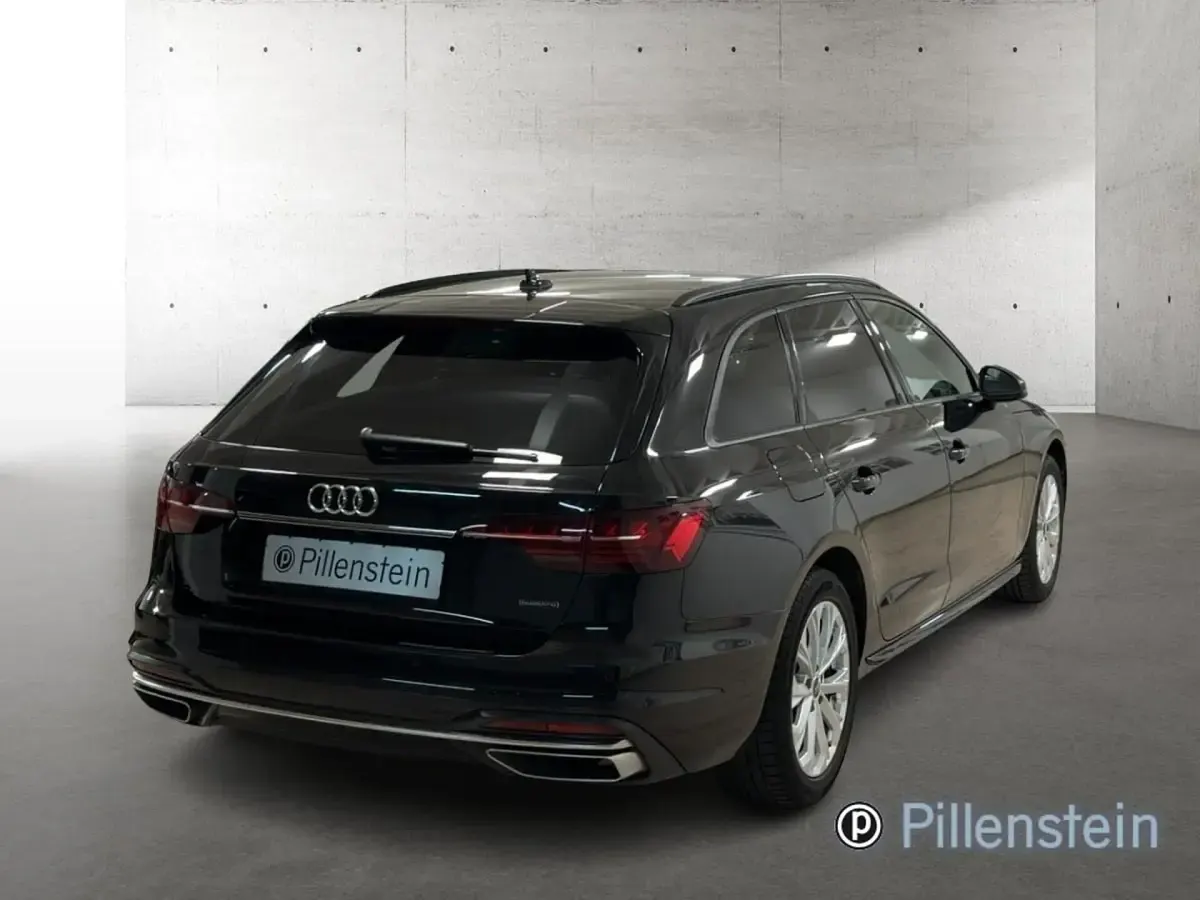 Gebraucht Audi A4 S-Line 204 PS (150 kW) 2023 Schwarz Kombi