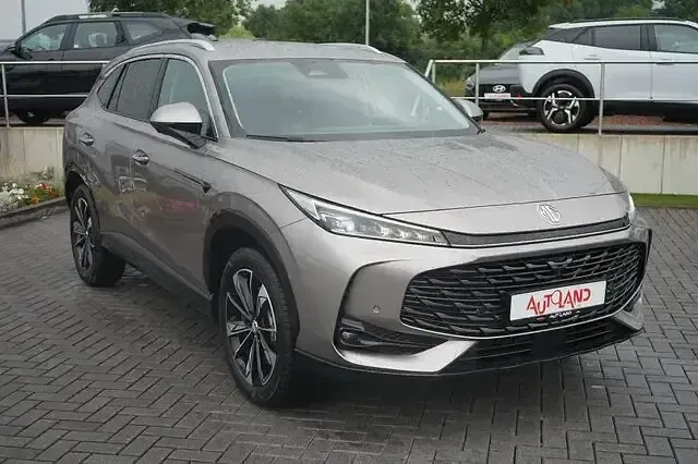 Neu MG HS Luxury 224 PS (164 kW) 2026 Andere SUV