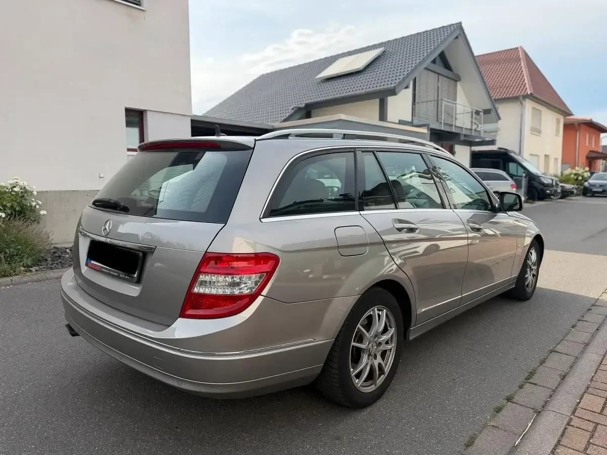 Gebraucht Mercedes C220 Avantgarde 170 PS (125 kW) 2008 Beige Kombi