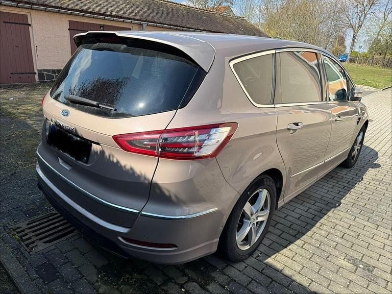 Gebraucht Ford S-MAX Vignale 179 PS (131 kW) 2017 Beige Van / Kleinbus