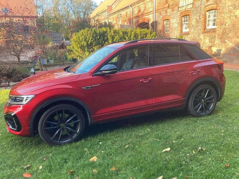Rot Gebraucht 2023 VW T-Roc R SUV | 37.000 € (Etwas zu teuer) - Bild 1/4