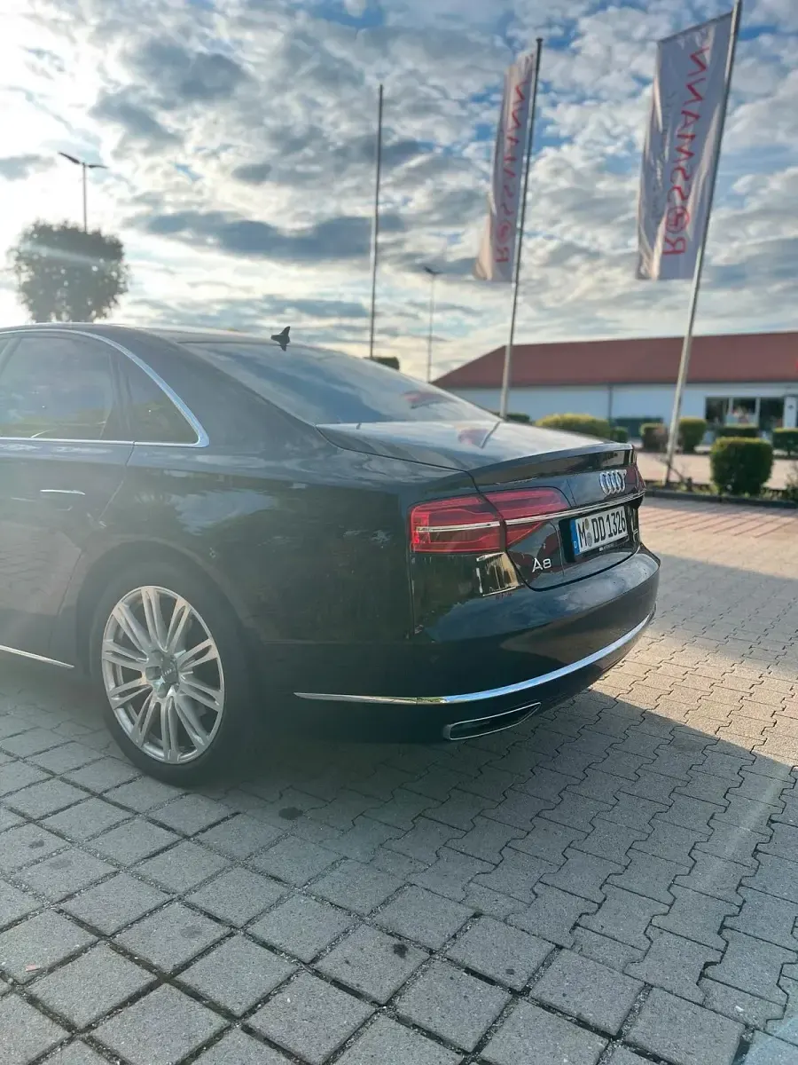 Gebraucht Audi A8 Ambiente 258 PS (189 kW) 2014 Schwarz Limousine