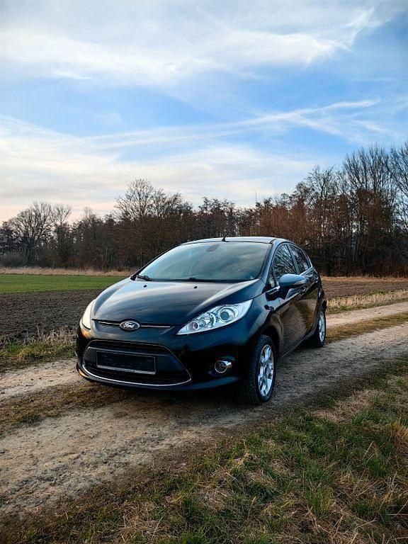 Gebraucht Ford Fiesta Titanium 95 PS (69 kW) 2012 Schwarz Kleinwagen