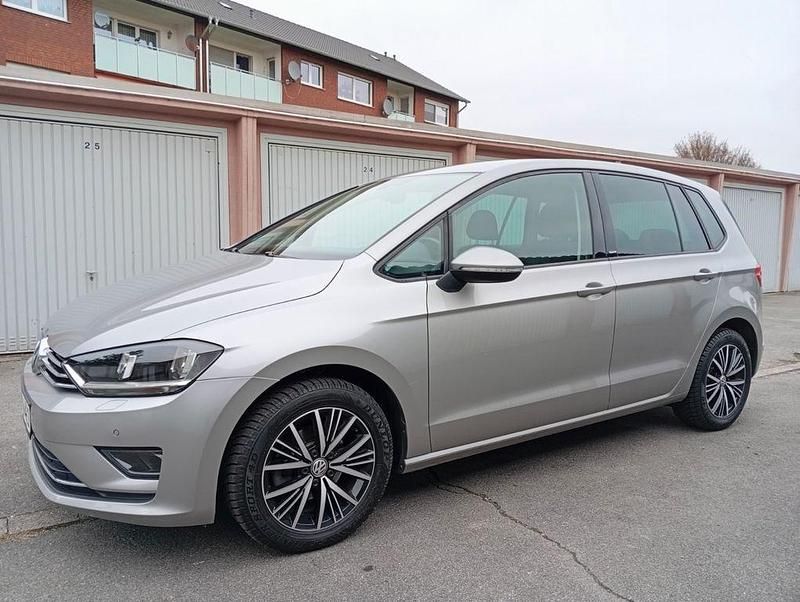 Grau Gebraucht 2017 VW Golf Sportsvan Allstar Van / Kleinbus | 10.799 € (Superpreis) - Bild 1/4