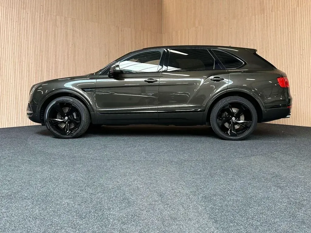 Gebraucht Bentley Bentayga 608 PS (447 kW) 2018 Braun SUV