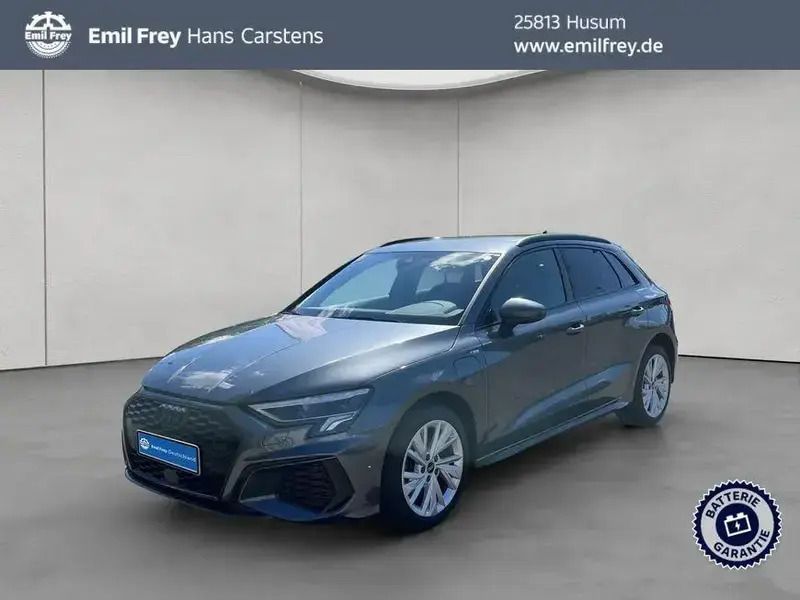 Grau Gebraucht 2021 Audi A3 Sportback e-tron S-Line Limousine | 26.980 € (Fairer Preis) - Bild 1/3