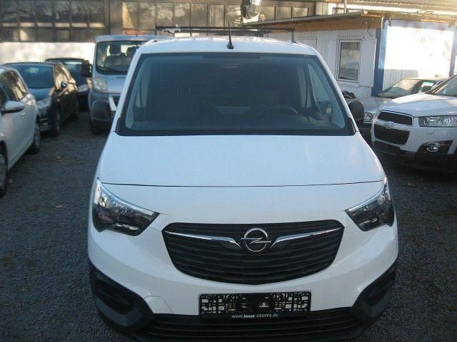 Gebraucht Opel Combo Selection 131 PS (96 kW) 2019 Weiß Van / Kleinbus