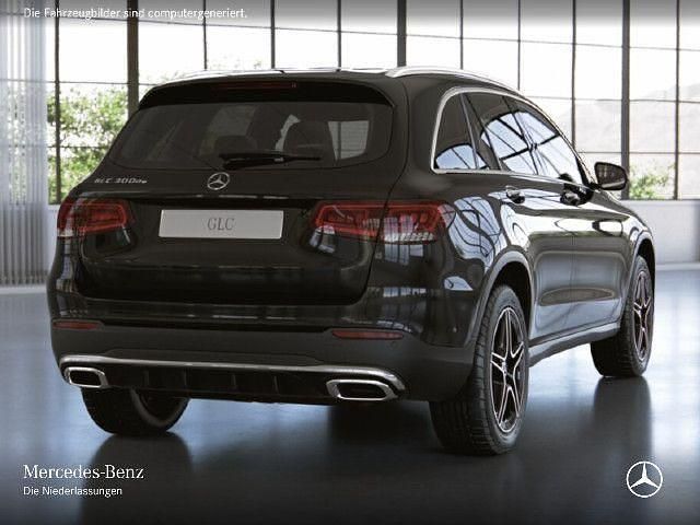 Gebraucht Mercedes GLC300e AMG line 306 PS (225 kW) 2021