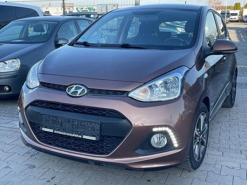 Gebraucht Hyundai i10 Style 87 PS (63 kW) 2016 Braun Kleinwagen