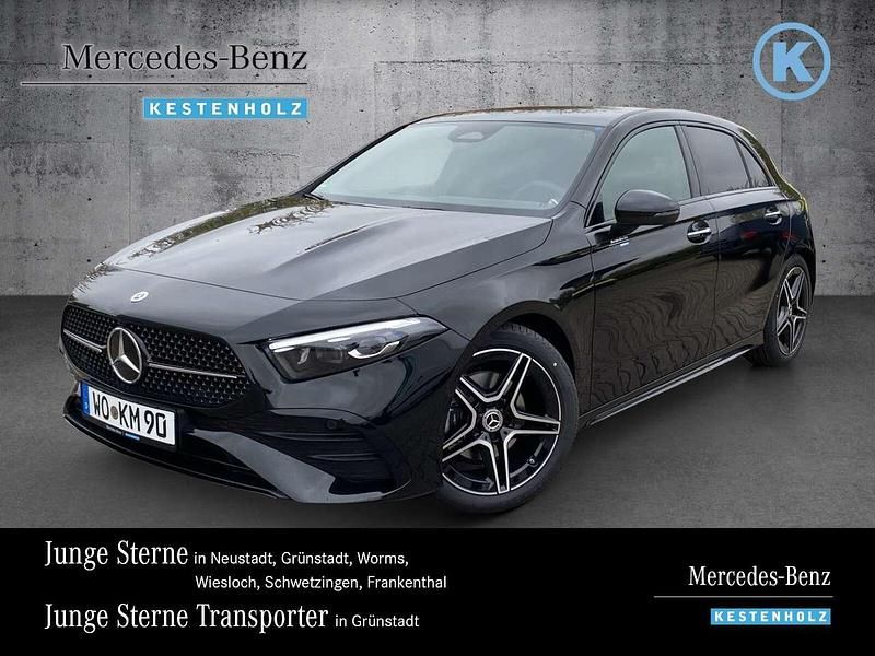 Lack kosmosschwarz Gebraucht 2025 Mercedes A200 AMG line Limousine | 39.450 € (Teuer) - Bild 1/4