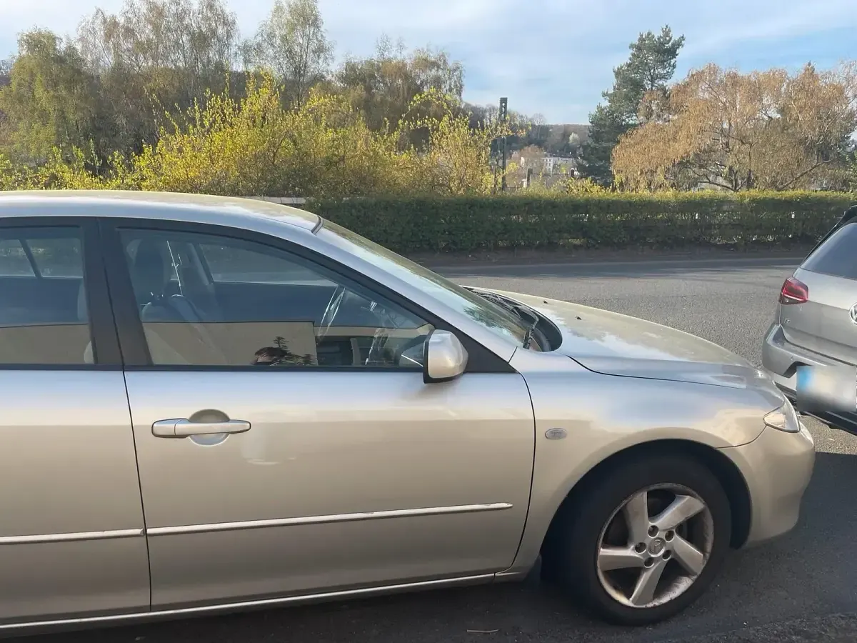 Second-hand Mazda 6 Inclusive 120 CP (88 kW) 2003 Auriu Berlinǎ