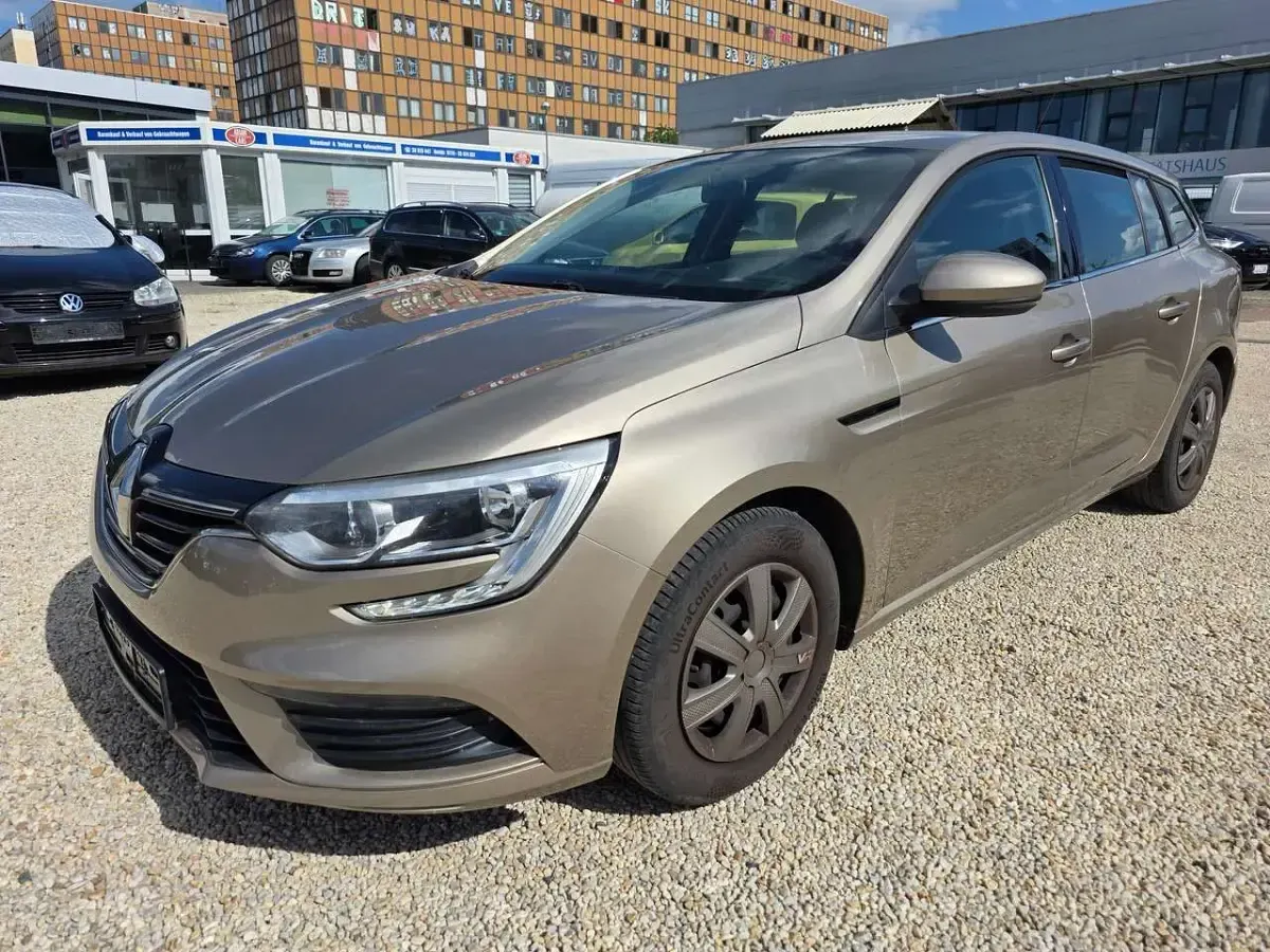 Gebraucht Renault Mégane GrandTour Play 101 PS (74 kW) 2017 Gold Kombi