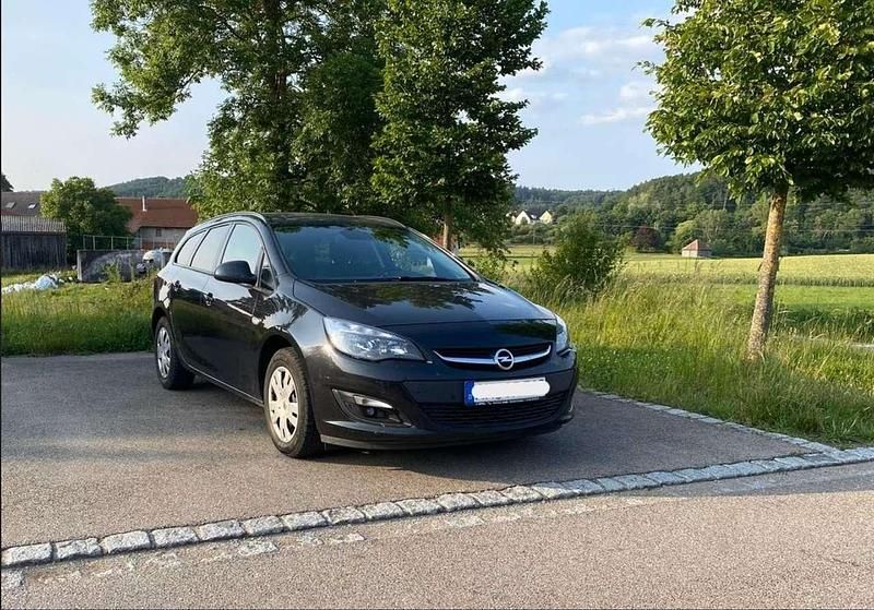 Schwarz Gebraucht 2016 Opel Astra Eco Kombi | 6.500 € (Fairer Preis) - Bild 1/4