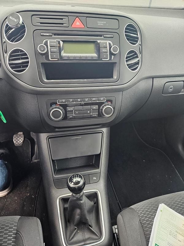 Gebraucht VW Golf VI 105 PS (77 kW) 2010 Schwarz Kleinwagen