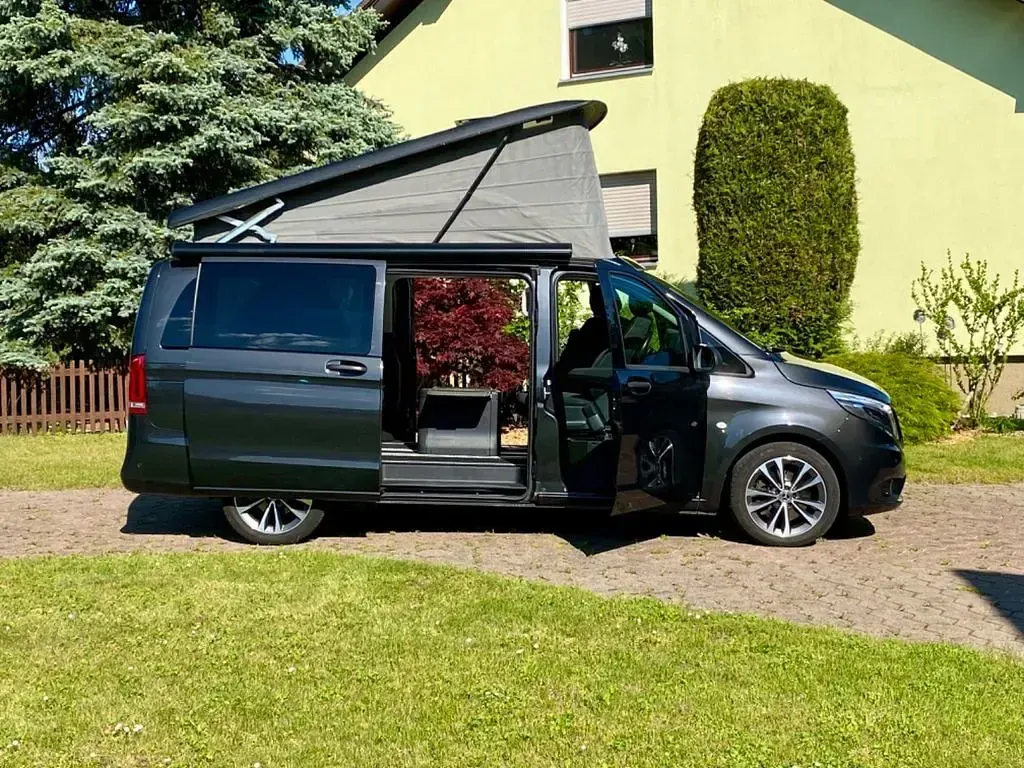 Gebraucht Mercedes V250 Marco Polo 190 PS (139 kW) 2020 Schwarz Van / Kleinbus