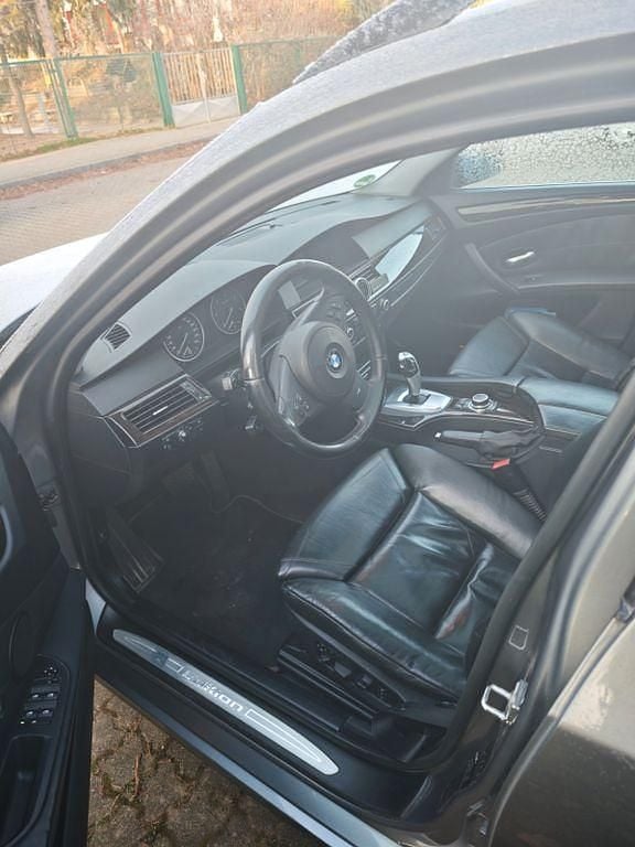 Grau Gebraucht 2008 BMW 520 Exclusive Kombi | 3.600 € (Superpreis) - Bild 1/4