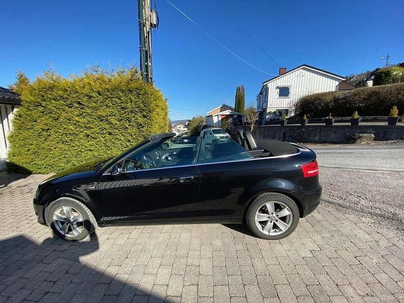 Schwarz Gebraucht 2011 Audi A3 Cabriolet Ambition Cabrio | 3.299 € (Superpreis) - Bild 1/4