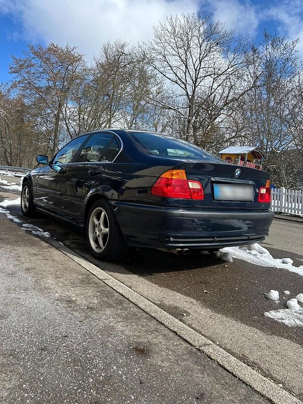 Gebraucht BMW 320 150 PS (110 kW) 1998 Blau Limousine