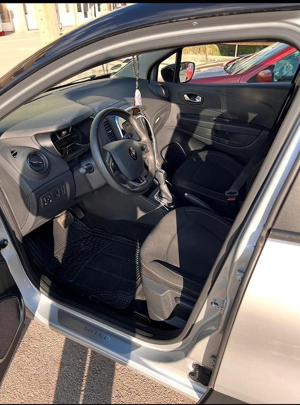 Gebraucht Renault Captur 87 PS (63 kW) 2018 Silber SUV