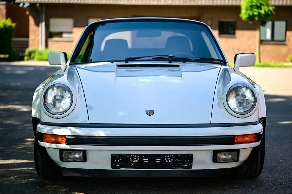 Gebraucht Porsche 911 218 PS (160 kW) 1987 Weiß Cabrio