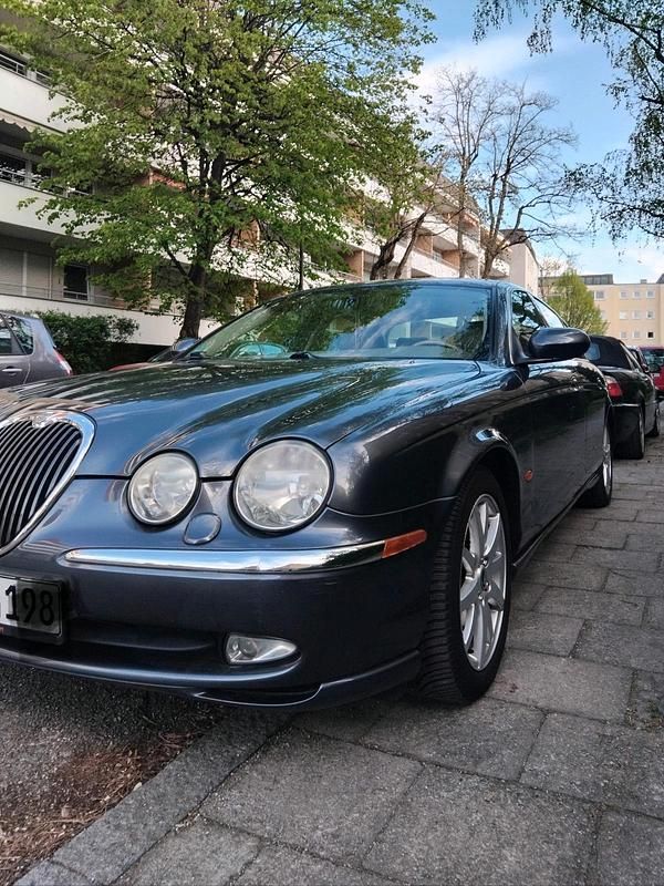 Grau Gebraucht 2003 Jaguar S-Type S Limousine | 2.999 € (Fairer Preis) - Bild 1/4