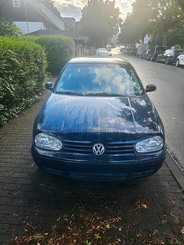 Blau Gebraucht 2002 VW Golf IV Basis Kleinwagen | 3.800 € (Teuer) - Bild 1/4