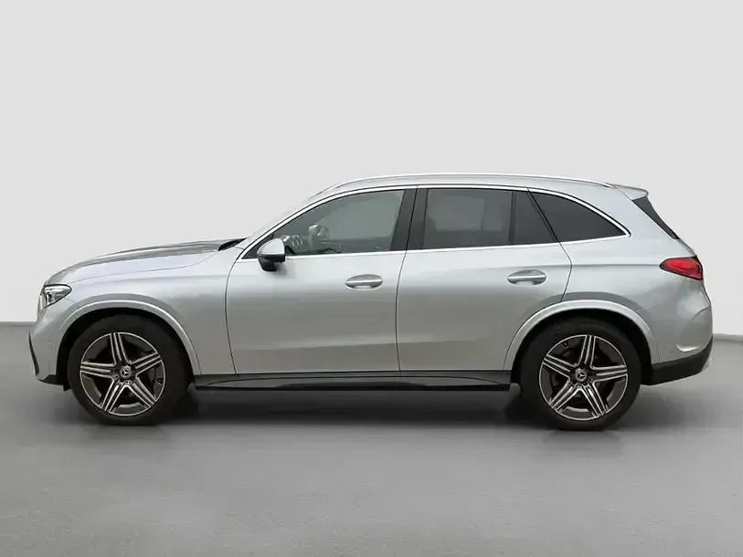 Gebraucht Mercedes GLC300 AMG line 269 PS (197 kW) 2025 Silber SUV