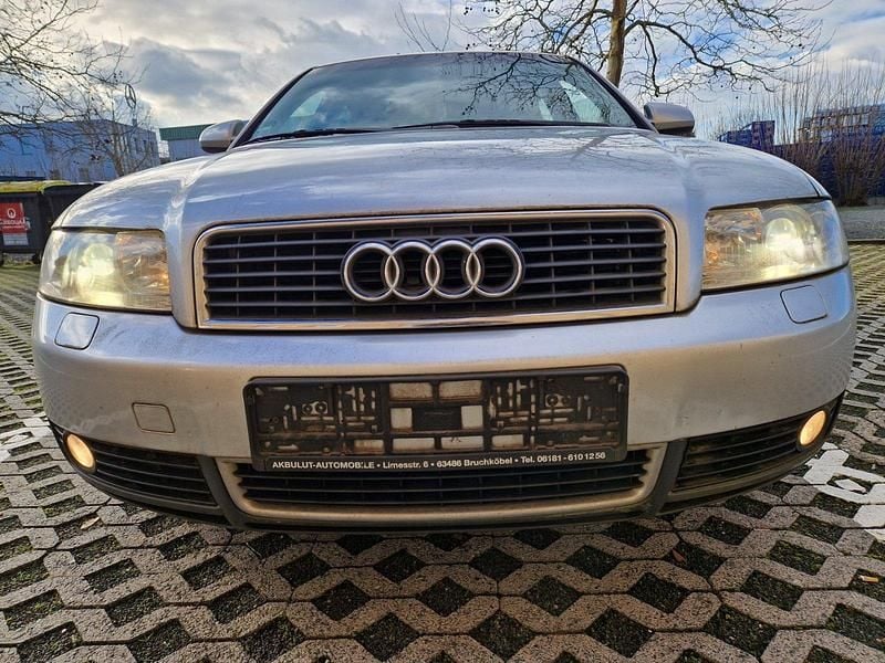Gebraucht Audi A4 90 PS (66 kW) 2001 Silber Limousine