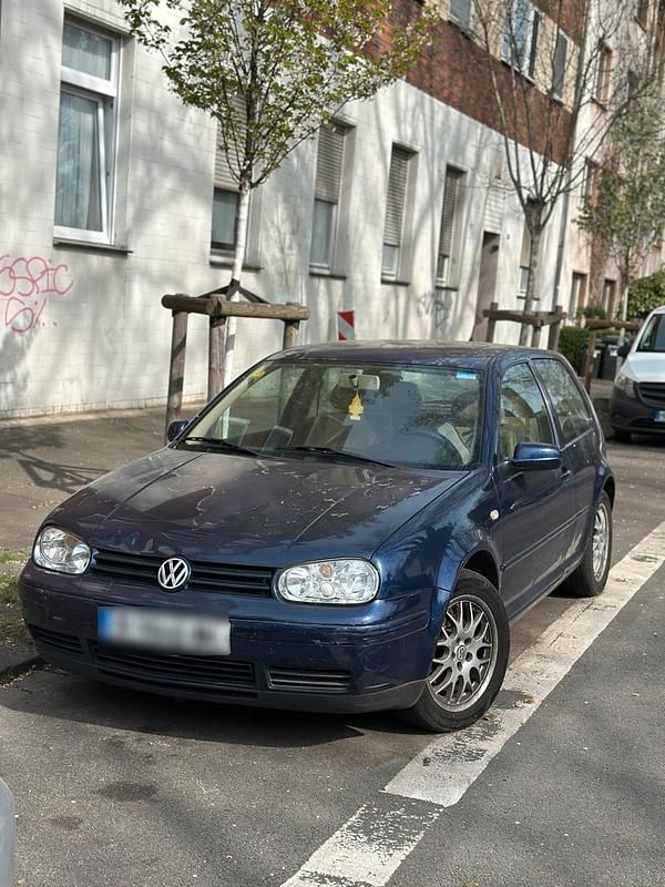 Gebraucht VW Golf IV 90 PS (66 kW) 2002 Blau Kleinwagen