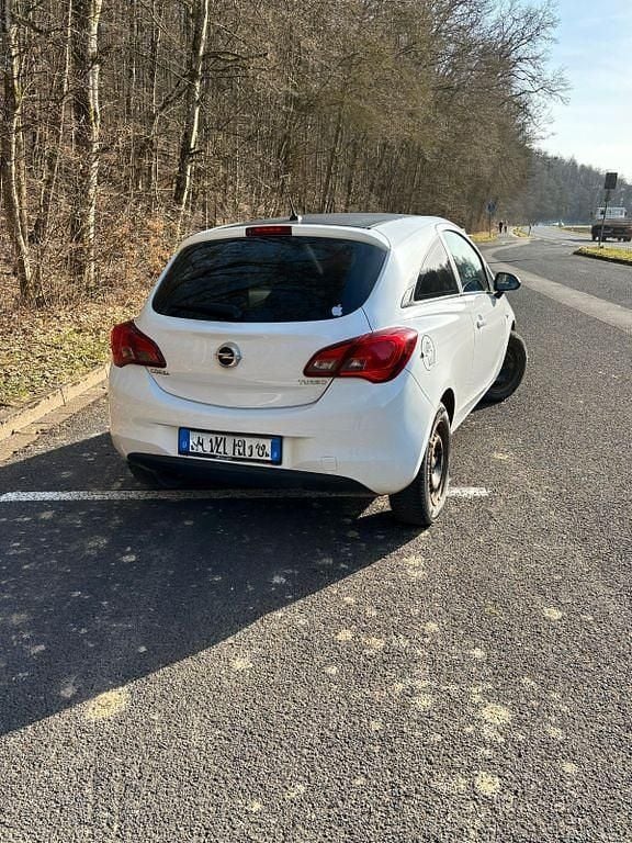 Gebraucht Opel Corsa Edition 101 PS (74 kW) 2017 Weiß Kleinwagen