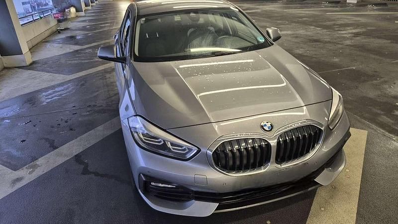 Gebraucht BMW 118 136 PS (100 kW) 2022 Grau Kleinwagen