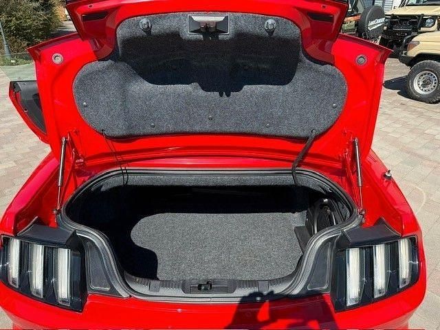 Second-hand Ford Mustang 421 CP (309 kW) 2018 Roșu Cabrio