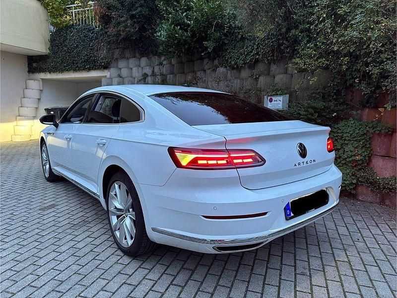 Weiß Gebraucht 2021 VW Arteon Elegance Limousine | 25.499 € (Guter Preis) - Bild 1/4
