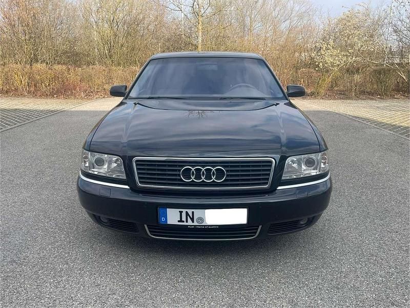 Second-hand Audi A8 Basis 179 CP (131 kW) 2000 Negru Berlinǎ
