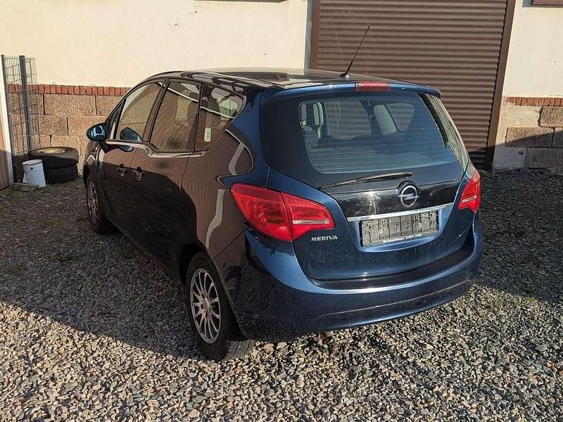 Usata Opel Meriva Active 101 CV (74 kW) 2013 Blu Monovolume
