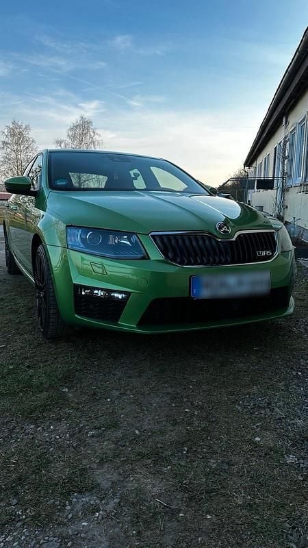 Grün Gebraucht 2013 Skoda Octavia RS Limousine | 10.500 € (Fairer Preis) - Bild 1/4