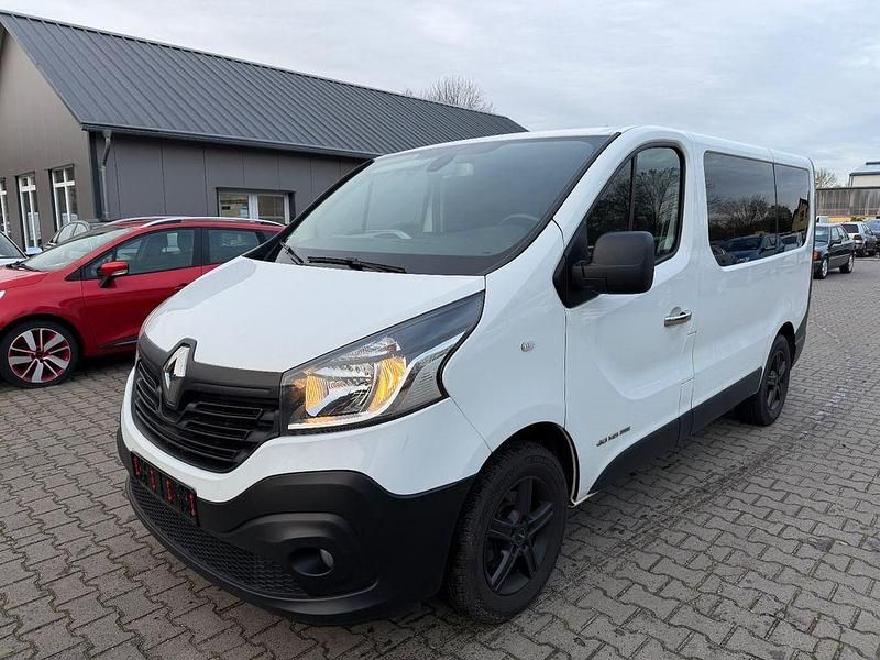 Weiß Gebraucht 2016 Renault Trafic Expression Van / Kleinbus | 17.200 € (Etwas zu teuer) - Bild 1/4