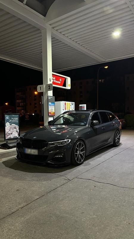 Gebraucht BMW 330 286 PS (210 kW) 2021 Grau Kombi