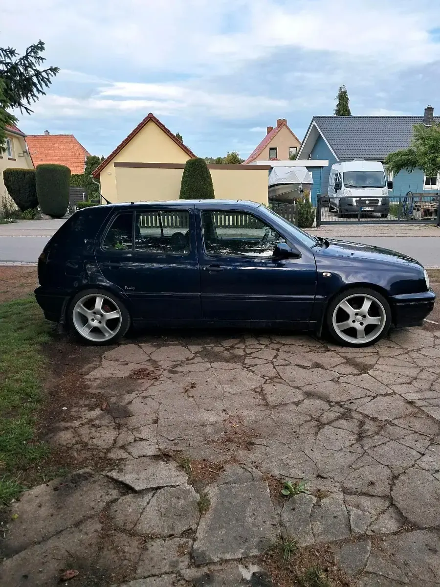 Gebraucht VW Golf III 75 PS (55 kW) 1997 Blau Kleinwagen