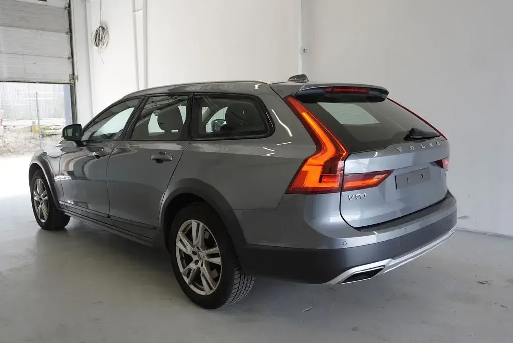 Gebraucht Volvo V90 CC 190 PS (139 kW) 2017 Grau Kombi