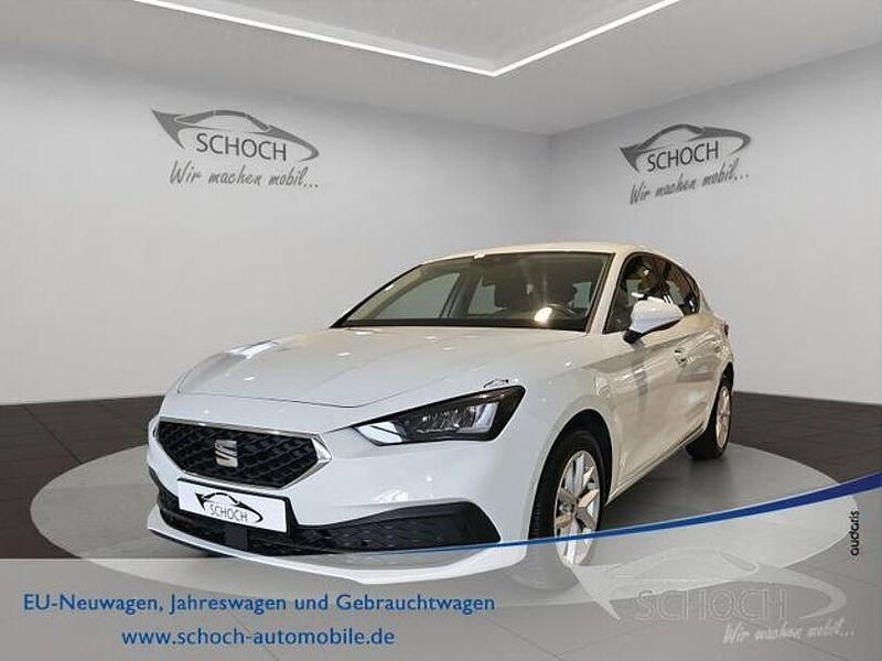 Weiß Gebraucht 2021 Seat Leon Style Limousine | 18.950 € (Etwas zu teuer) - Bild 1/4