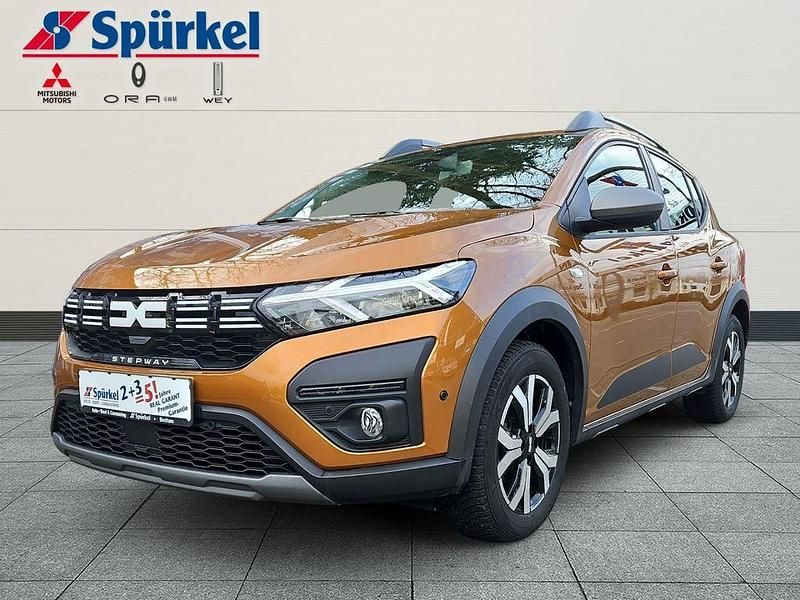 Gebraucht Dacia Sandero Expression 110 PS (80 kW) 2023 Orange Limousine