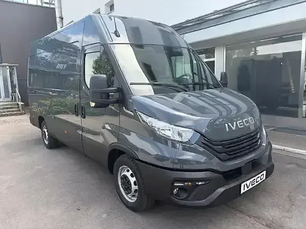Gebraucht Iveco Daily 175 PS (128 kW) 2026 Grau mineralgrau metallic Van