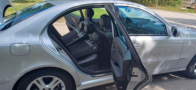 Gebraucht Mercedes E200 Avantgarde 184 PS (135 kW) 2007 Silber Limousine