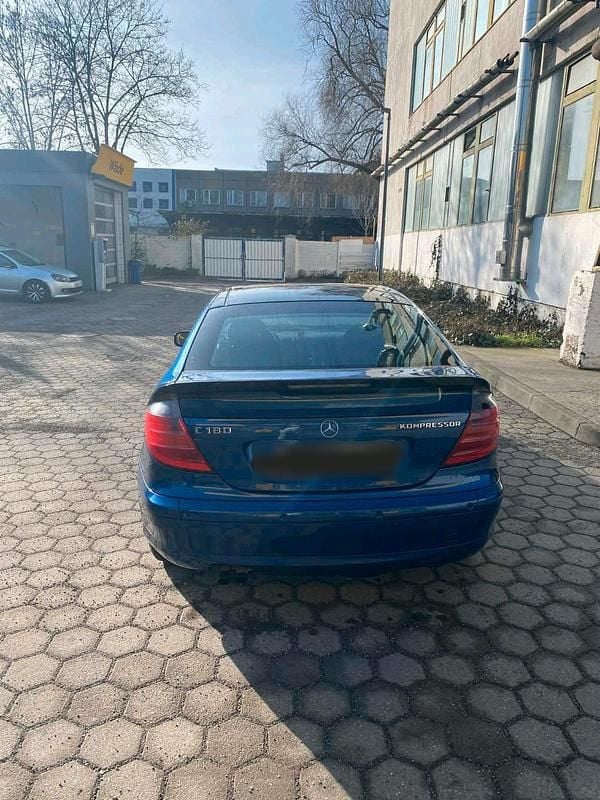 Gebraucht Mercedes C180 145 PS (106 kW) 2002 Blau Coupé