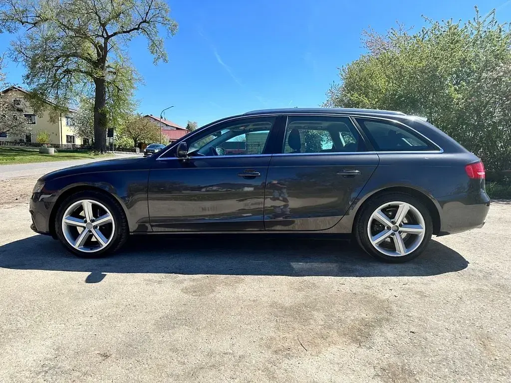 Brugt Audi A4 Comfort 190 HK (139 kW) 2011 Grå Sedan