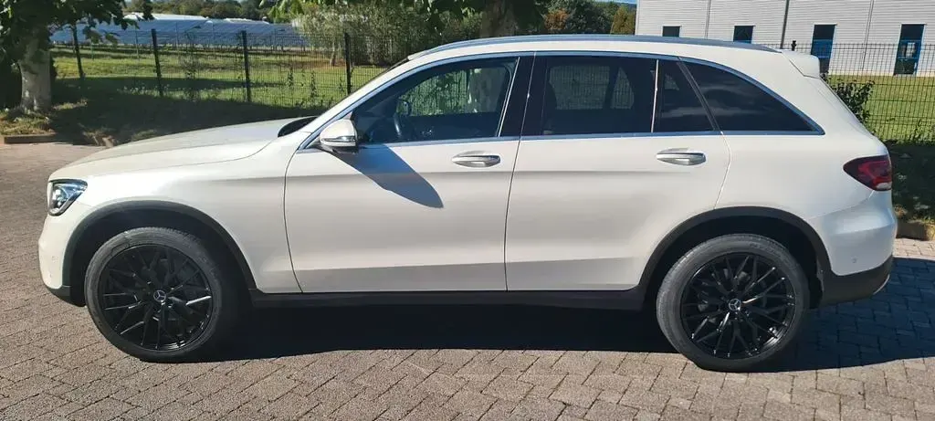 Gebraucht Mercedes GLC220 194 PS (142 kW) 2019 Weiß SUV